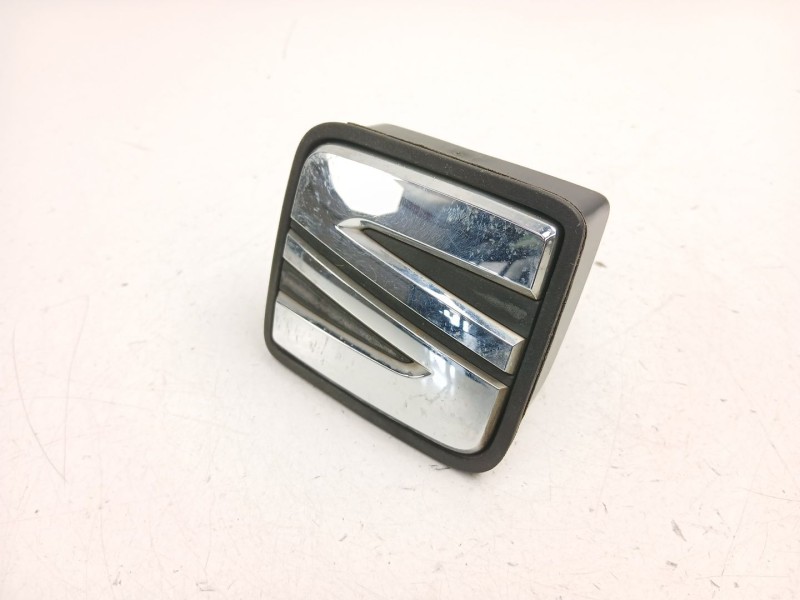 Recambio de manilla maletero para seat ibiza iv sc (6j1, 6p5) 1.6 tdi referencia OEM IAM 6J0827565  