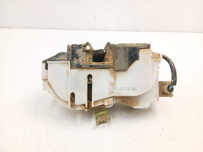 Recambio de cerradura puerta delantera derecha para seat ibiza ii (6k1) 1.4 i referencia OEM IAM 6K4837016D  