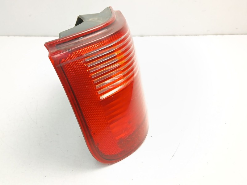 Recambio de piloto trasero izquierdo para seat ibiza ii (6k1) 1.4 i referencia OEM IAM 6K6945095J  6K6945111G