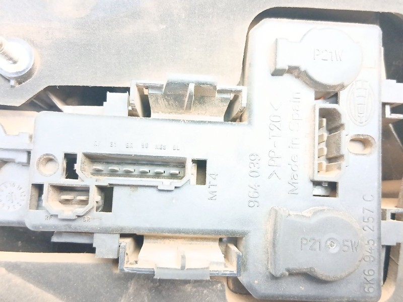 Recambio de piloto trasero izquierdo para seat ibiza ii (6k1) 1.4 i referencia OEM IAM 6K6945095J  6K6945111G