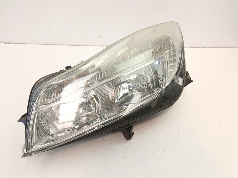 Recambio de faro izquierdo para opel insignia a (g09) 2.0 cdti (68) referencia OEM IAM 13226782  