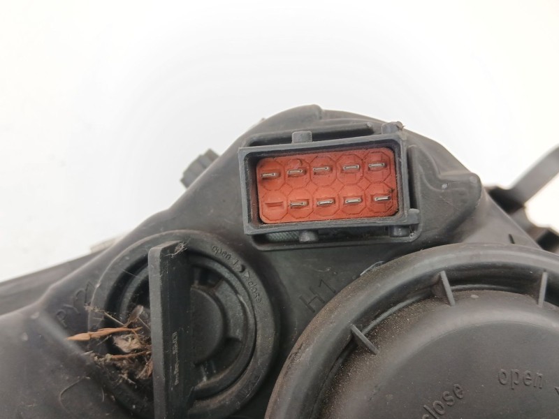 Recambio de faro izquierdo para opel insignia a (g09) 2.0 cdti (68) referencia OEM IAM 13226782  