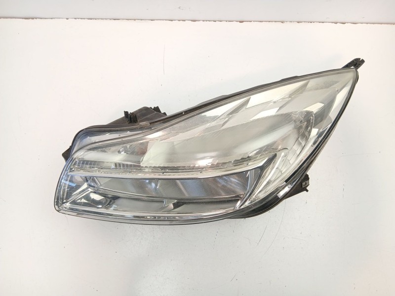 Recambio de faro izquierdo para opel insignia a (g09) 2.0 cdti (68) referencia OEM IAM 13226782  