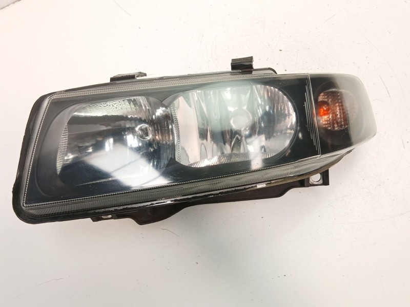 Recambio de faro izquierdo para seat toledo ii (1m2) 1.6 16v referencia OEM IAM 1M1941015  