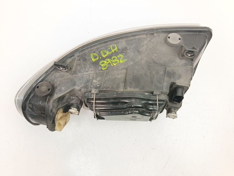 Recambio de faro derecho para seat toledo ii (1m2) 1.6 16v referencia OEM IAM 1M1941002D  