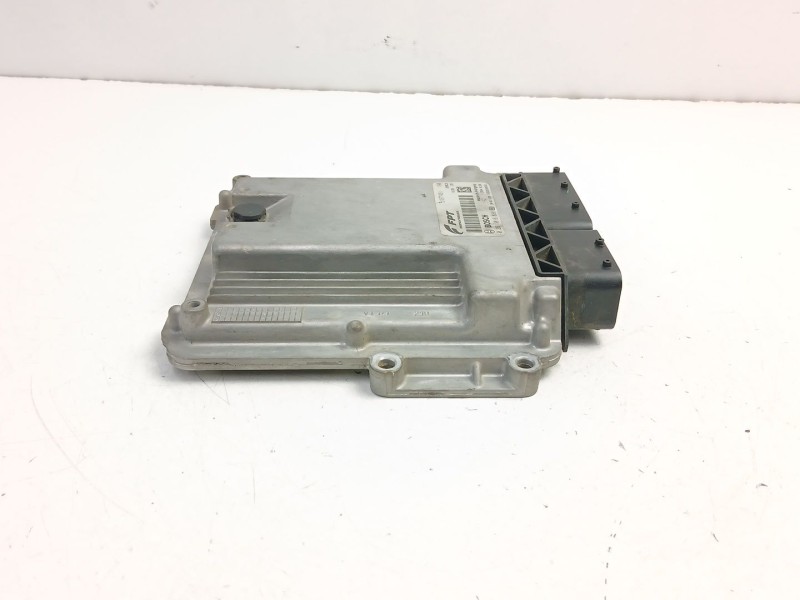 Recambio de centralita para fiat ducato furgoneta (250_) 160 multijet 3,0 d referencia OEM IAM 51877451 0281016888 