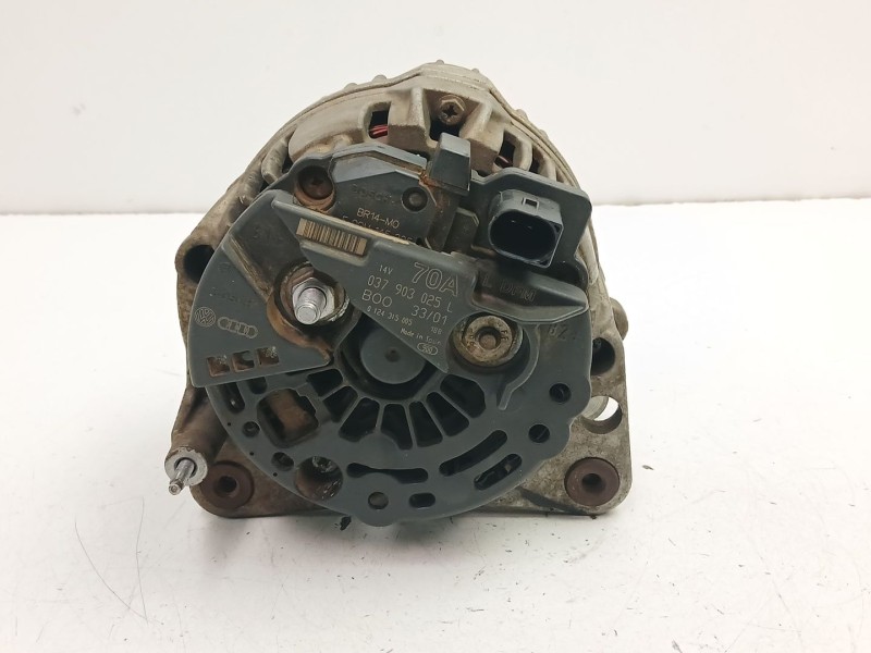 Recambio de alternador para seat ibiza ii (6k1) 1.4 i referencia OEM IAM 037903025L 0124315005 
