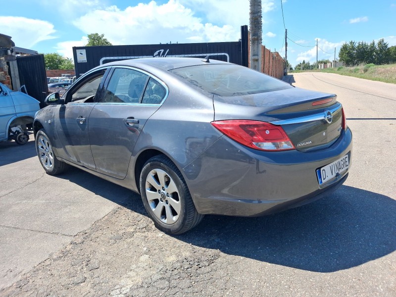 opel insignia a sedán (g09) del año 2008
