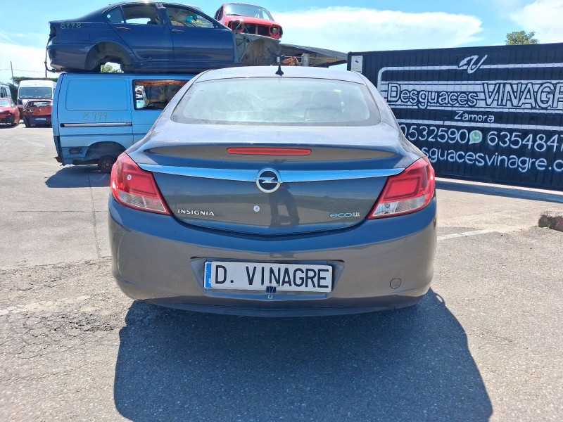 opel insignia a sedán (g09) del año 2008