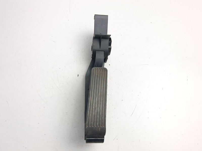 Recambio de potenciometro aceleracion para mercedes-benz clase c (w203) c 220 cdi (203.006) referencia OEM IAM A2113000404  