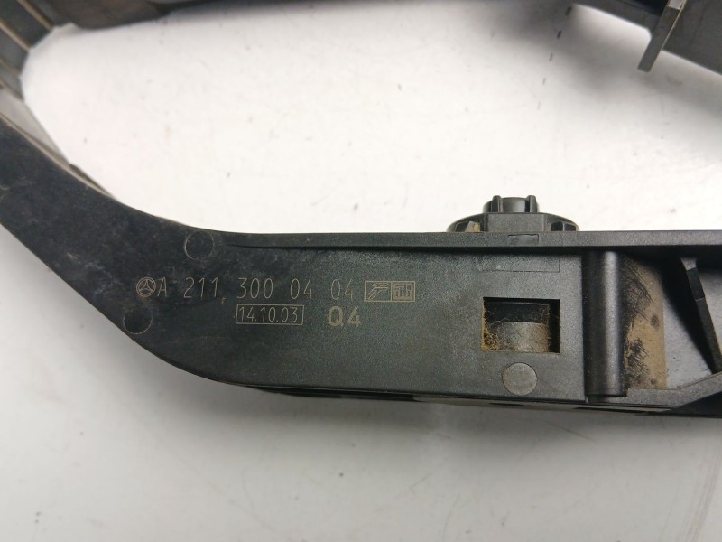 Recambio de potenciometro aceleracion para mercedes-benz clase c (w203) c 220 cdi (203.006) referencia OEM IAM A2113000404  