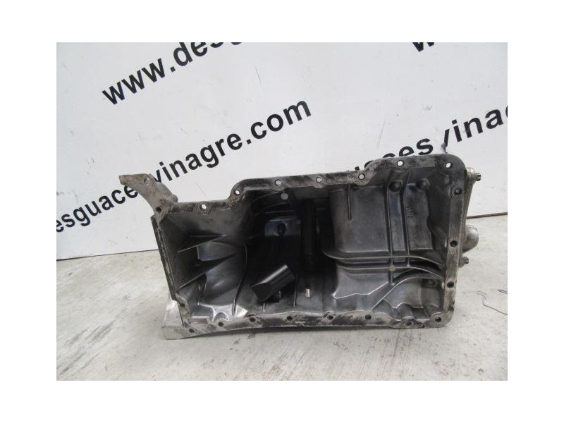 Recambio de carter aceite : m. benz vaneo : 1.7 cdi [2003] para m. benz vaneo 1.7 cdi referencia OEM IAM ALUMINIO  