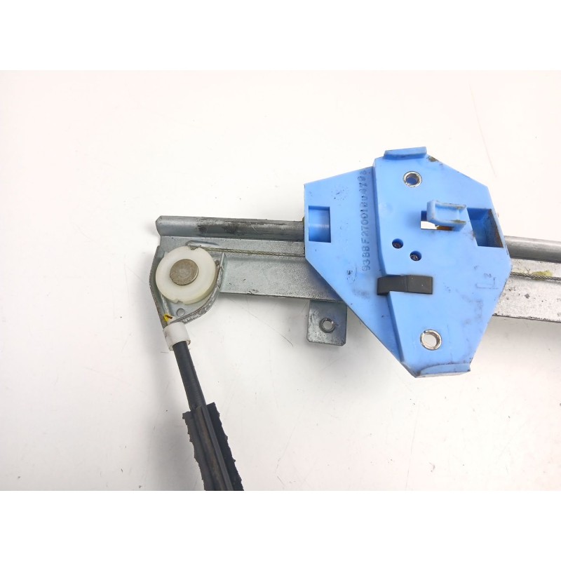 Recambio de elevalunas trasero izquierdo para ford mondeo ii turnier (bnp) 2.0 i referencia OEM IAM 93BBF27001BU  