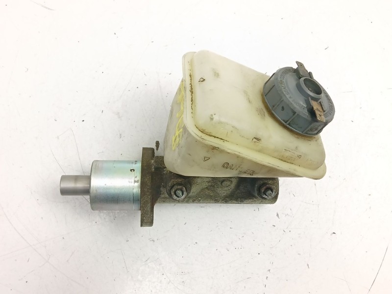 Recambio de bomba de freno para peugeot 205 plus 1.4 g referencia OEM IAM 4601H8  