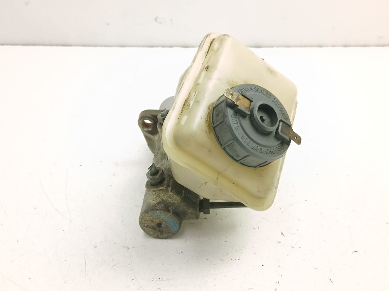 Recambio de bomba de freno para peugeot 205 plus 1.4 g referencia OEM IAM 4601H8  