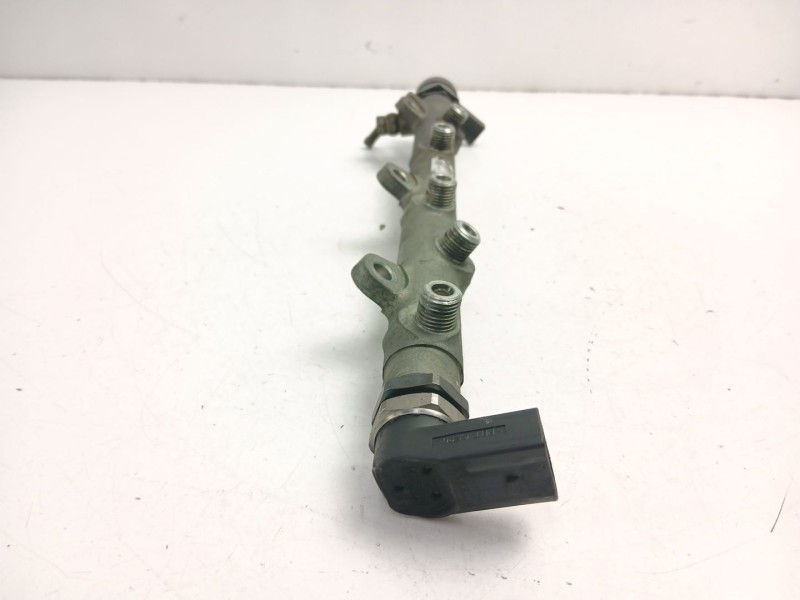 Recambio de rampa inyectora para bmw 3 (e46) 320 d referencia OEM IAM 13537805725  