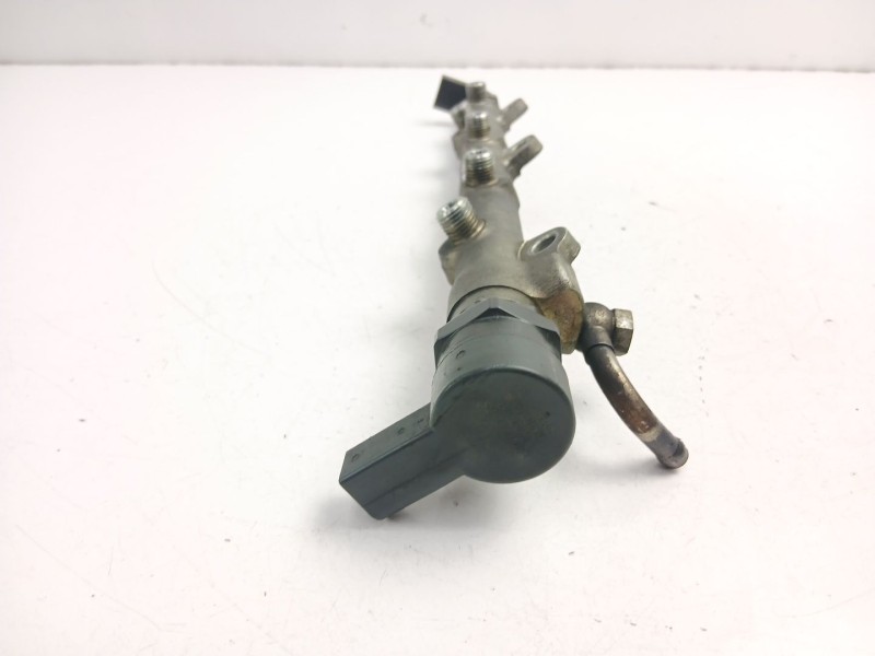 Recambio de rampa inyectora para bmw 3 (e46) 320 d referencia OEM IAM 13537805725  