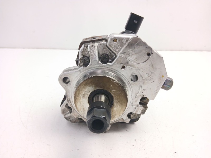 Recambio de bomba inyectora diesel para bmw 3 (e46) 320 d referencia OEM IAM 7788670 0445010045 