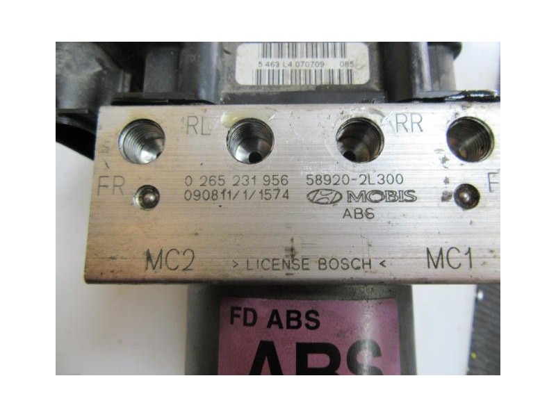 Recambio de abs : hyundai i30 : 1.4 g (109,04cv) [2010] para hyundai i30 1.4 g referencia OEM IAM 0265231956  