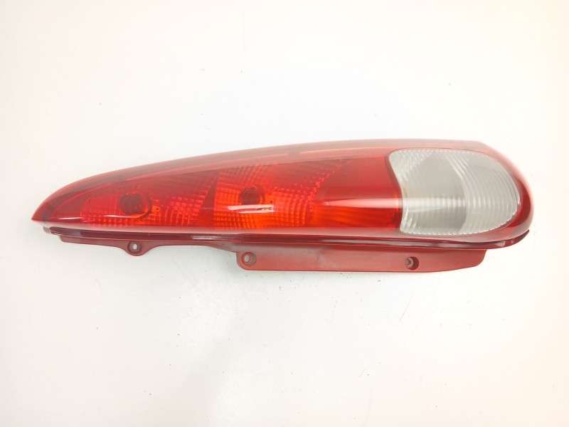 Recambio de piloto trasero derecho para daewoo tacuma (u100) 1.6 referencia OEM IAM 96460014  