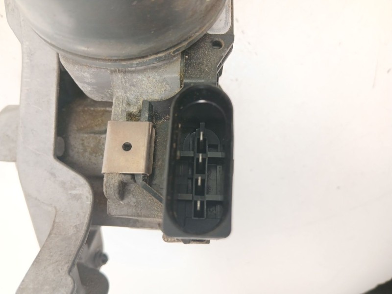 Recambio de motor limpia delantero para ford focus iii 1.6 tdci referencia OEM IAM BM5117504BJ 0390248109 