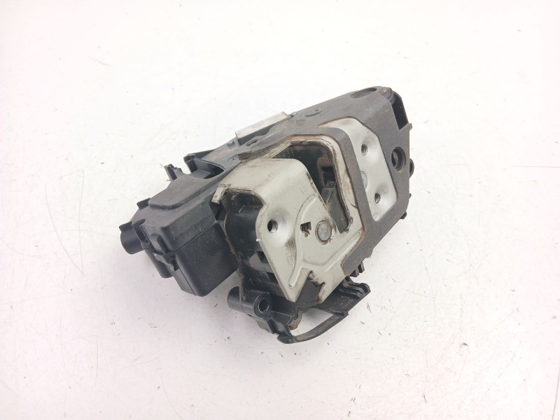 Recambio de cerradura puerta delantera derecha para ford focus iii 1.6 tdci referencia OEM IAM BM5AA21812BE  