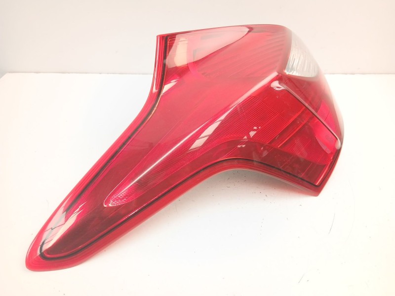 Recambio de piloto trasero izquierdo para ford focus iii 1.6 tdci referencia OEM IAM BM5113405AK  