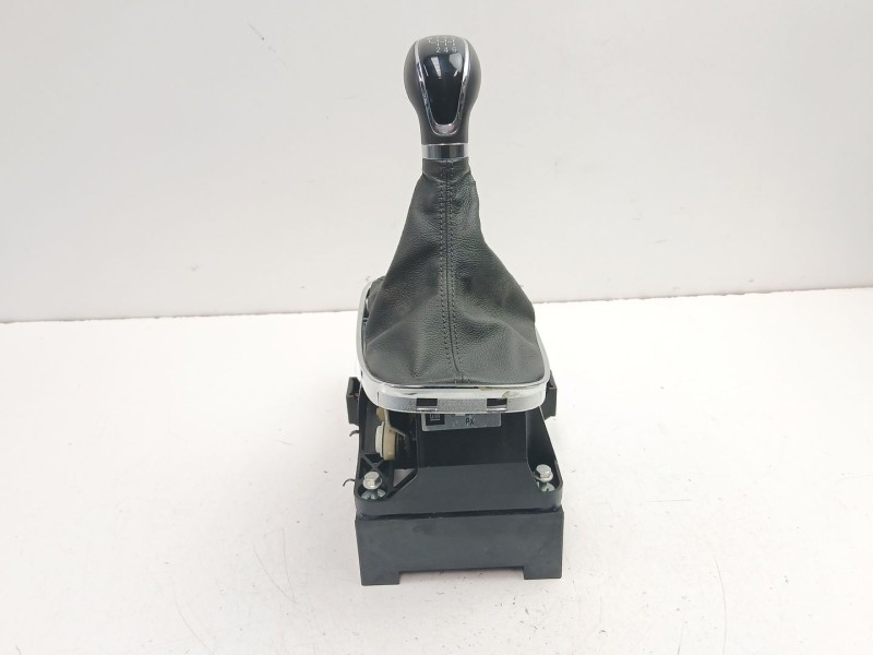 Recambio de palanca cambio manual para opel insignia a sedán (g09) 2.0 cdti (69) referencia OEM IAM 55563829  