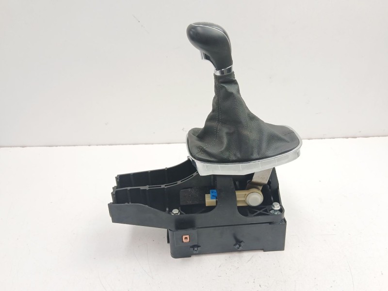 Recambio de palanca cambio manual para opel insignia a sedán (g09) 2.0 cdti (69) referencia OEM IAM 55563829  