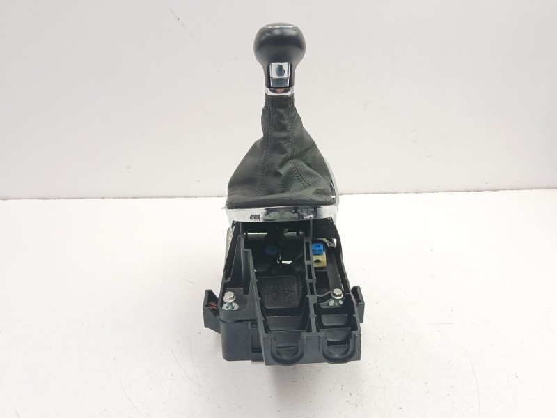 Recambio de palanca cambio manual para opel insignia a sedán (g09) 2.0 cdti (69) referencia OEM IAM 55563829  