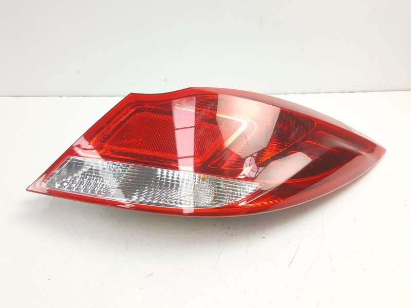 Recambio de piloto trasero derecho para opel insignia a sedán (g09) 2.0 cdti (69) referencia OEM IAM 13279628  