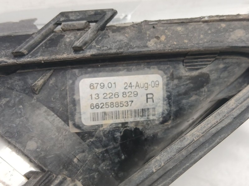 Recambio de antiniebla derecho para opel insignia a sedán (g09) 2.0 cdti (69) referencia OEM IAM 13226829  
