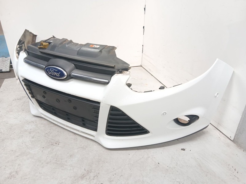 Recambio de paragolpes delantero para ford focus iii 1.6 tdci referencia OEM IAM BM5117757AFXWAA  
