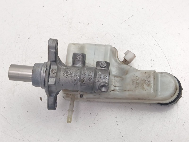 Recambio de bomba de freno para ford focus iii 1.6 tdci referencia OEM IAM AV612140J  