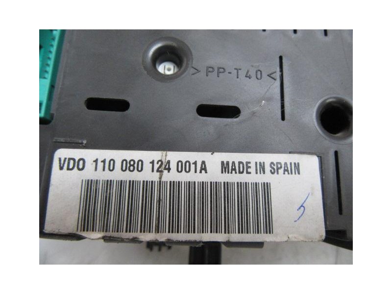 Recambio de cuadro instrumentos : volkswagen polo : 1.4 g (74,78cv) [2003] para volkswagen polo 1.4 g referencia OEM IAM VDO1100
