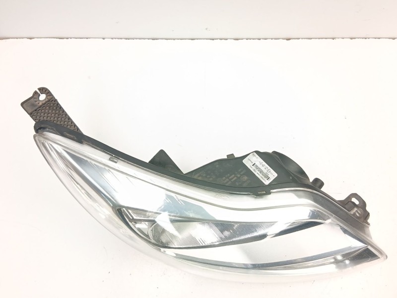Recambio de faro derecho para ford focus iii 1.6 tdci referencia OEM IAM BM5113W029AK  