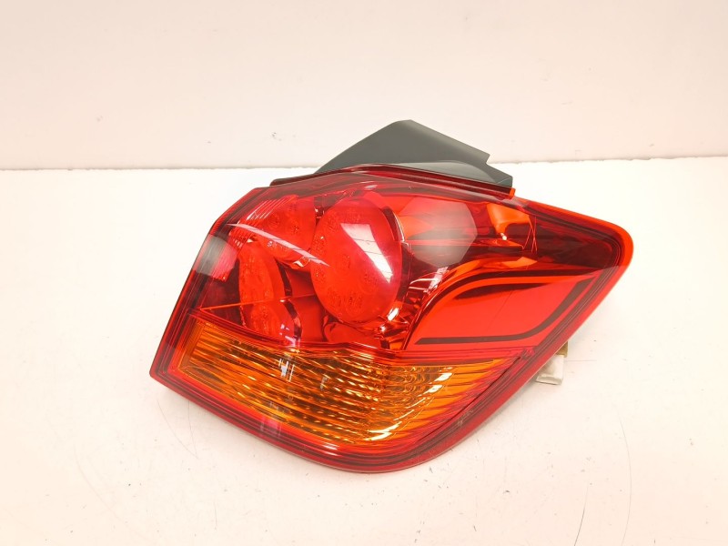 Recambio de piloto trasero derecho para mitsubishi asx (ga_w_) 1.8 di-d (ga6w) referencia OEM IAM 8330A690  