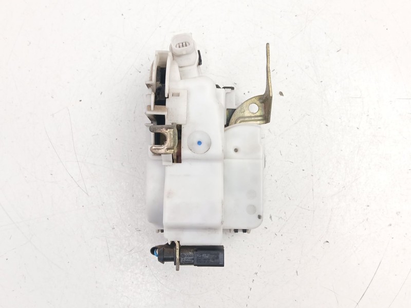 Recambio de cerradura puerta delantera izquierda para seat ibiza ii (6k1) 1.4 i referencia OEM IAM 6K4837015D  