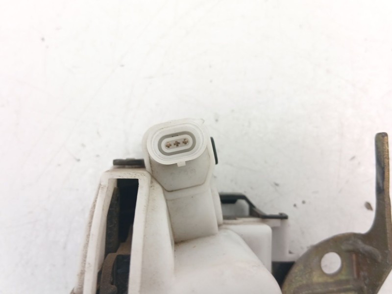 Recambio de cerradura puerta delantera izquierda para seat ibiza ii (6k1) 1.4 i referencia OEM IAM 6K4837015D  