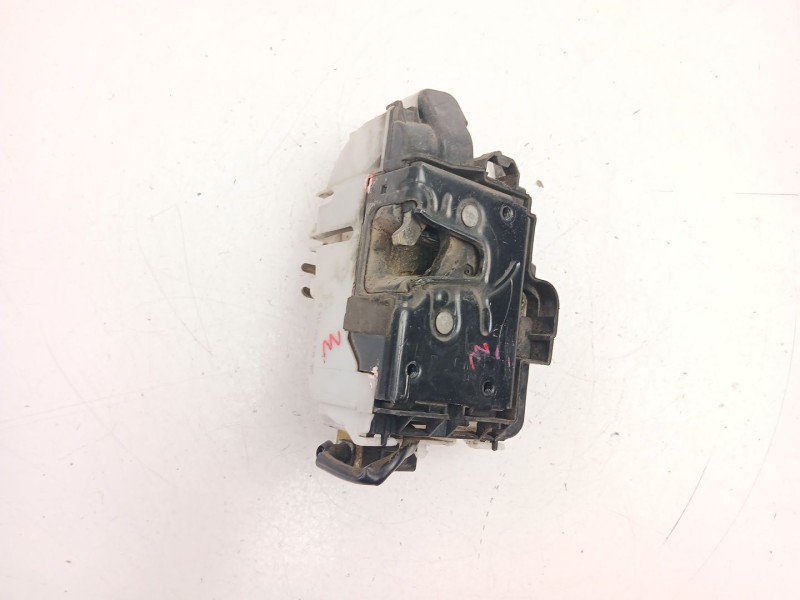 Recambio de cerradura puerta delantera derecha para seat ibiza ii (6k1) 1.4 i referencia OEM IAM 6K4837016D  