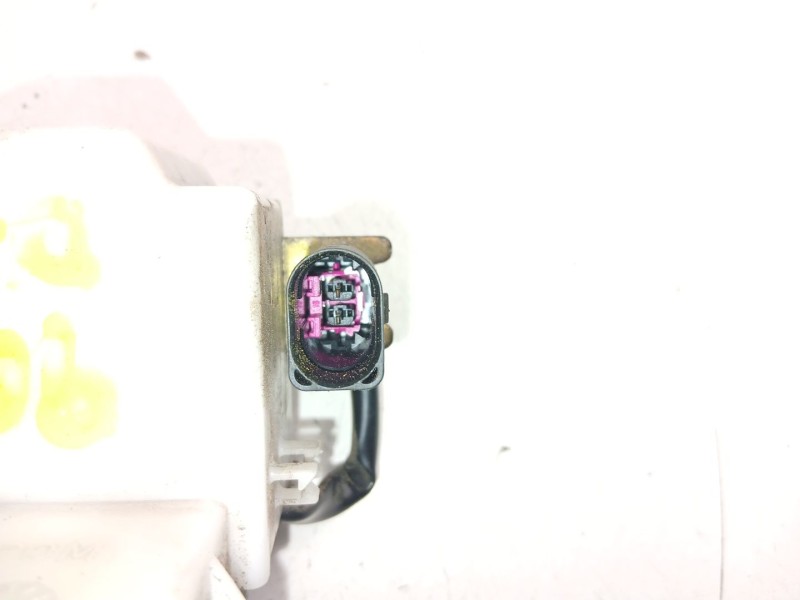Recambio de cerradura puerta delantera derecha para seat ibiza ii (6k1) 1.4 i referencia OEM IAM 6K4837016D  