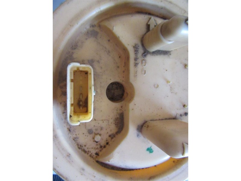 Recambio de bomba gasolina / aforadores : citroen c 4 : 1.6 hdi (108,77cv) [2005] para citroen c 4 1.6 hdi referencia OEM IAM   