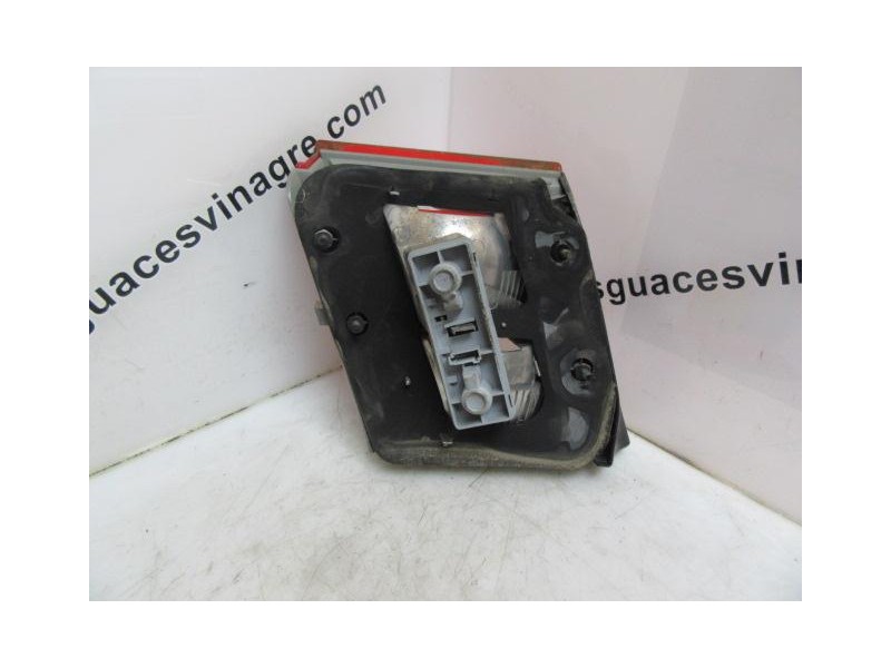 Recambio de piloto porton dch. : saab 9-5 : 3.0 tid d308l 177cv 4p [2001] para saab  9-5 3.0 tid d308l 177cv referencia OEM IAM 