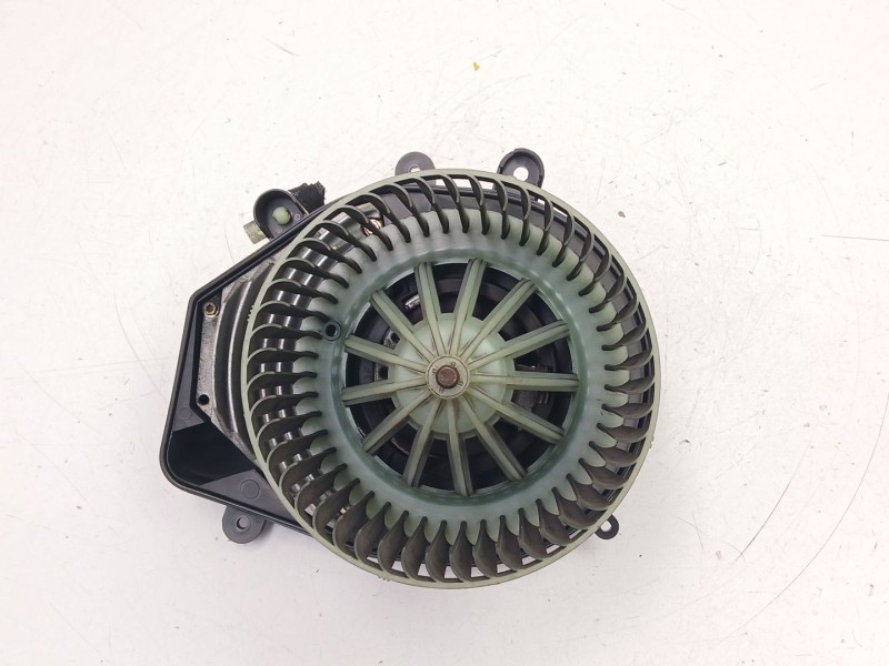 Recambio de motor calefaccion para audi a4 b5 avant (8d5) 2.5 tdi referencia OEM IAM 8D1820021  