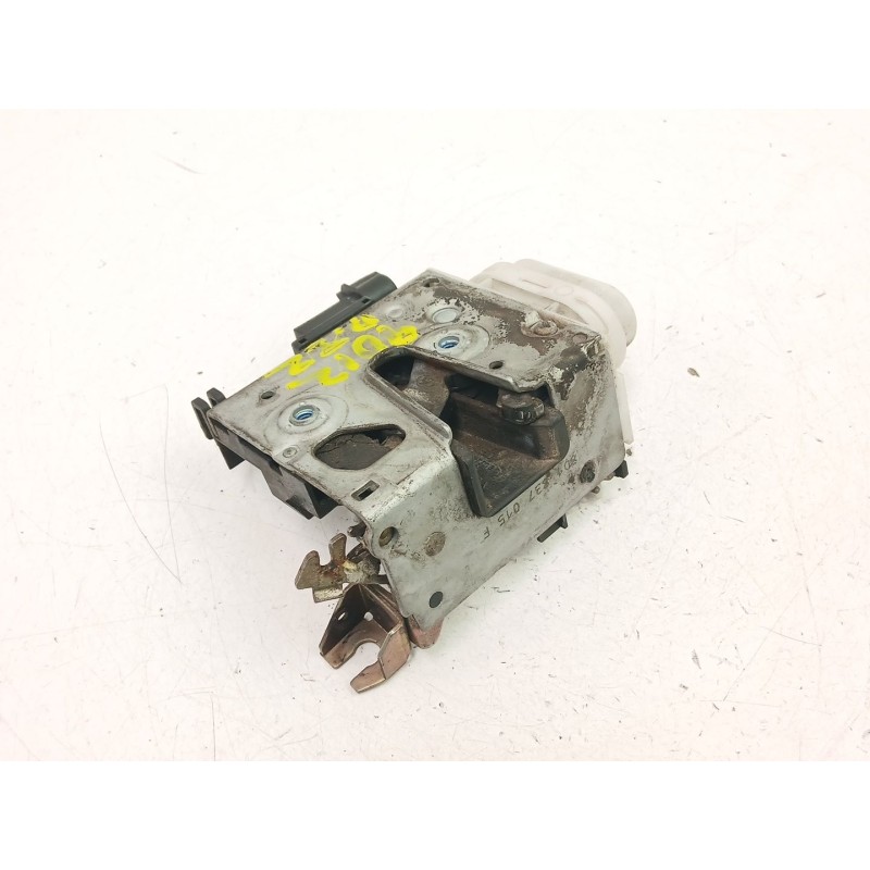 Recambio de cerradura puerta delantera izquierda para audi a4 b5 avant (8d5) 2.5 tdi referencia OEM IAM 8D1837015  