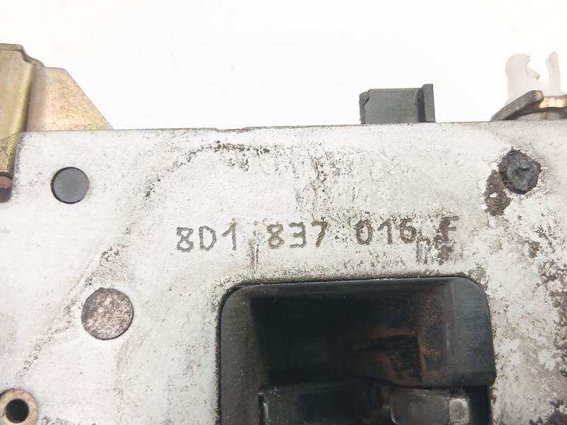 Recambio de cerradura puerta delantera derecha para audi a4 b5 avant (8d5) 2.5 tdi referencia OEM IAM 8D1837016  
