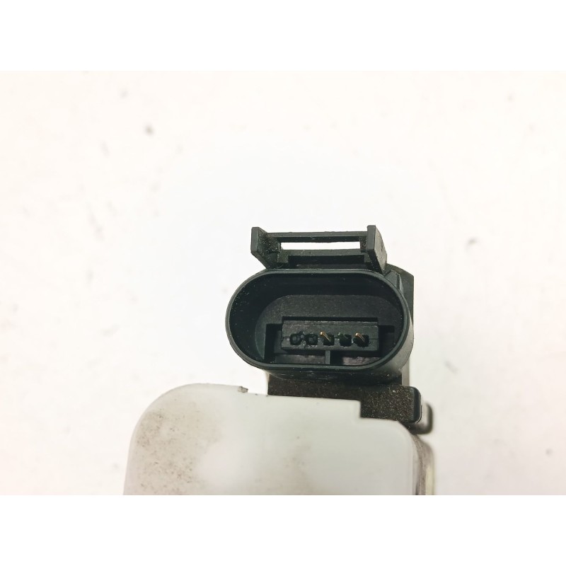 Recambio de cerradura puerta delantera derecha para audi a4 b5 avant (8d5) 2.5 tdi referencia OEM IAM 8D1837016  