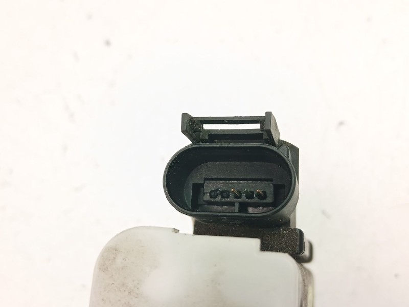 Recambio de cerradura puerta delantera derecha para audi a4 b5 avant (8d5) 2.5 tdi referencia OEM IAM 8D1837016  