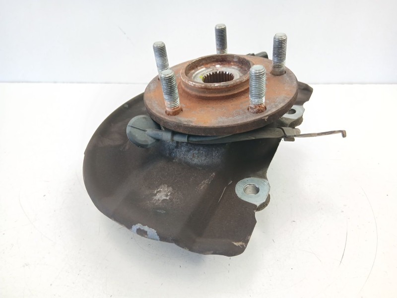 Recambio de mangueta delantera derecha para mitsubishi asx (ga_w_) 1.8 di-d (ga6w) referencia OEM IAM 3870A008  