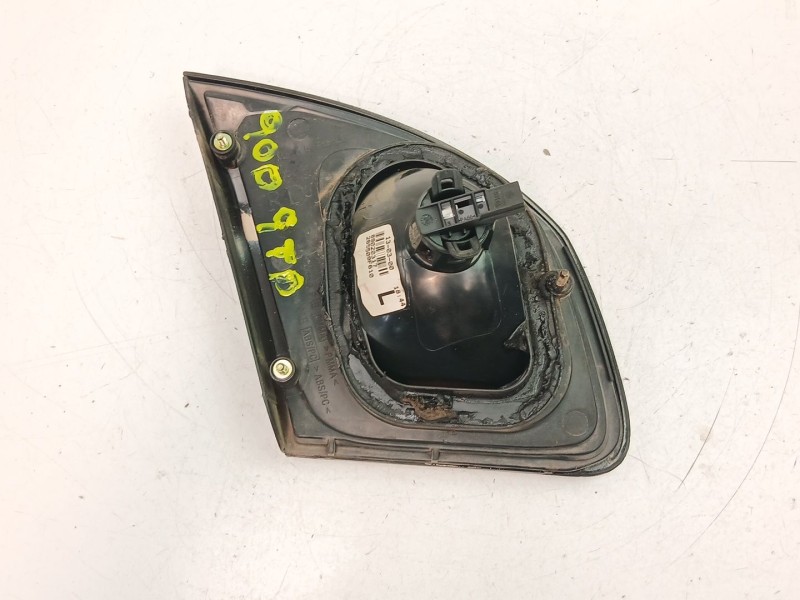 Recambio de piloto porton derecho para nissan primera (p11) 2.0 td referencia OEM IAM 265509F610  